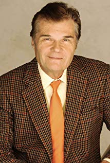 How tall is Fred Willard?